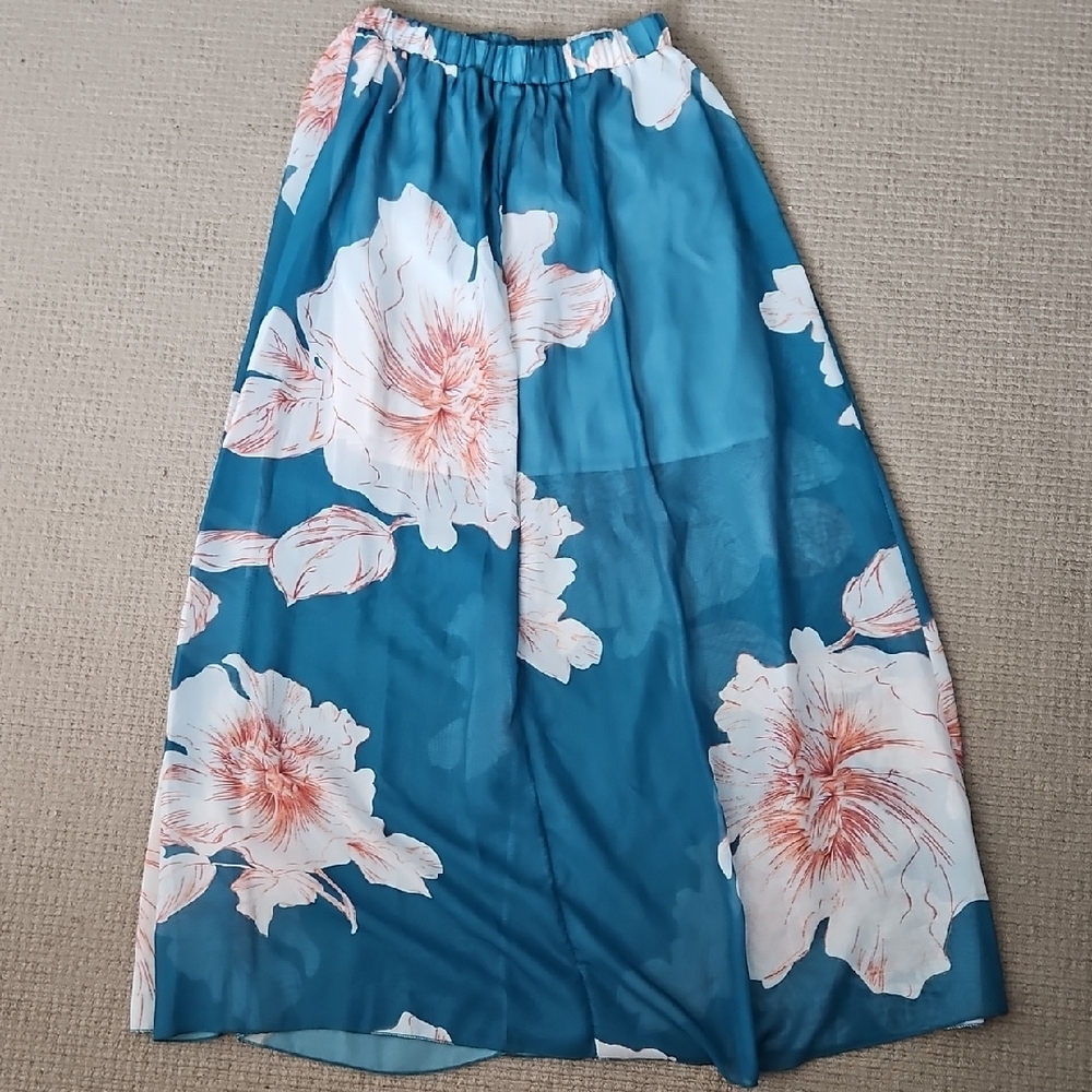 Source Unknown Teal and White Floral Maxi Skirt